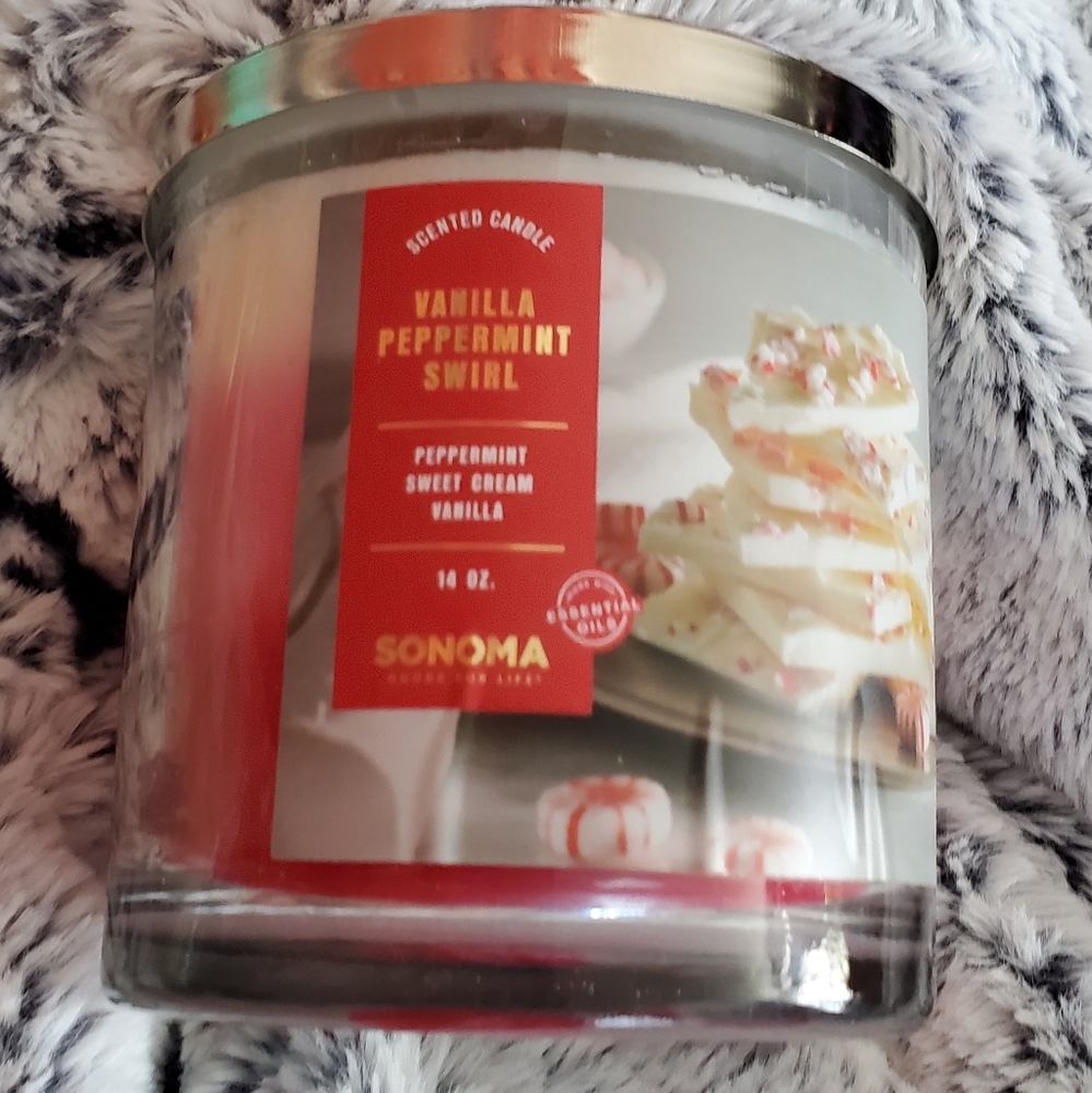 Vanilla peppermint swirl candle